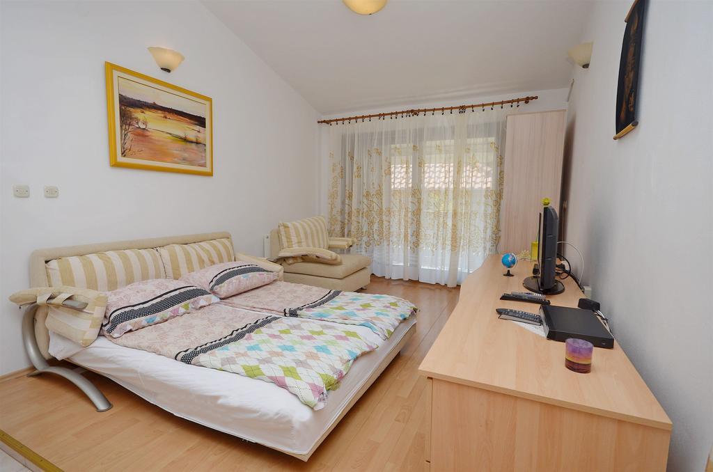 Apartments Miroslava Βόντιτσε Εξωτερικό φωτογραφία