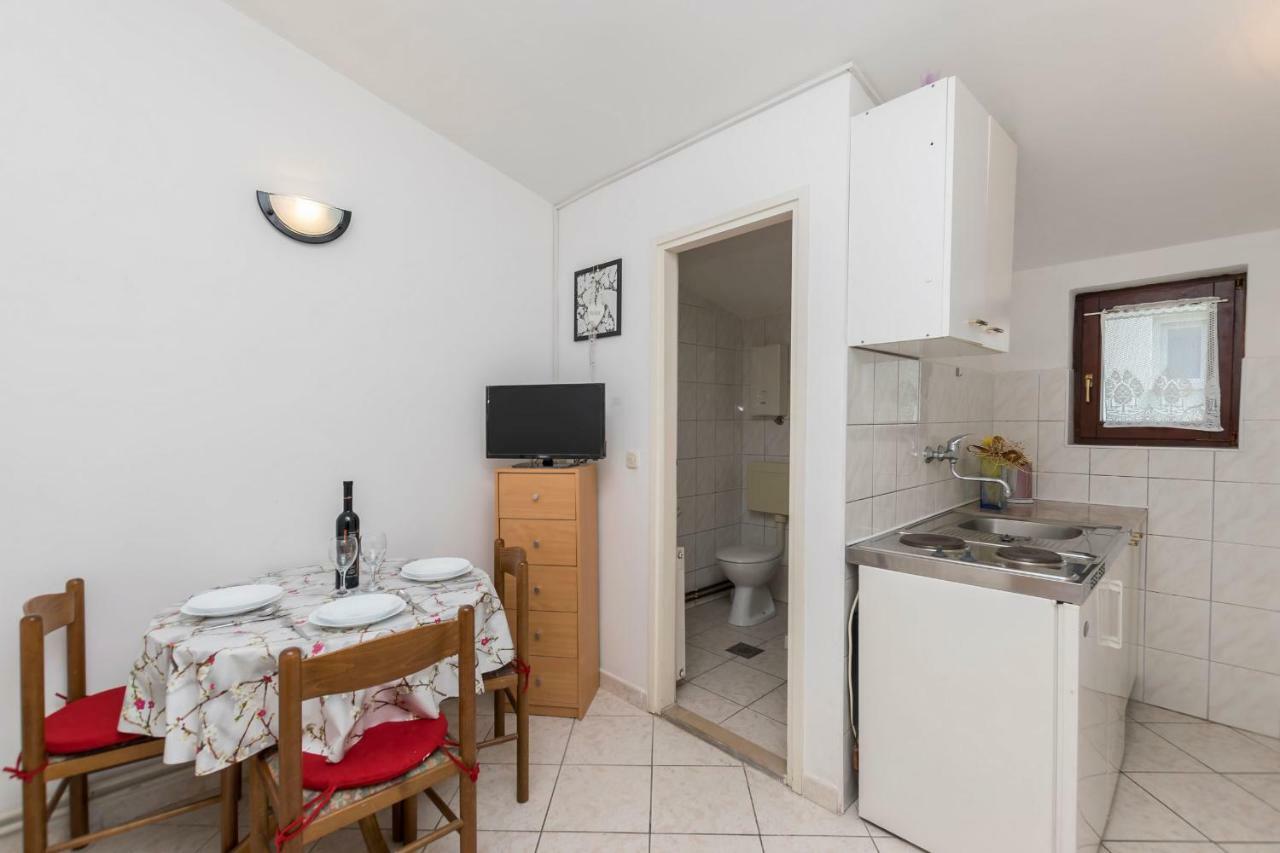 Apartments Miroslava Βόντιτσε Εξωτερικό φωτογραφία