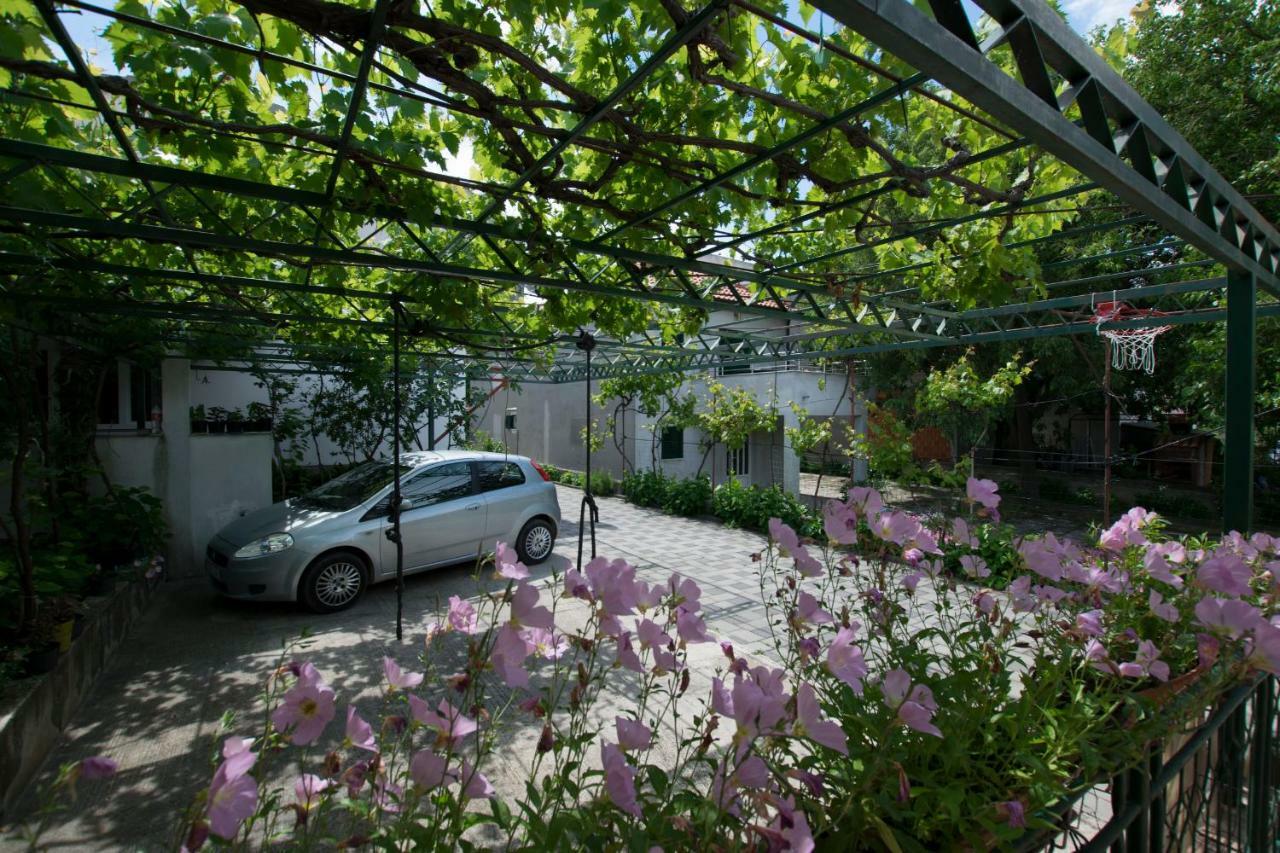 Apartments Miroslava Βόντιτσε Εξωτερικό φωτογραφία